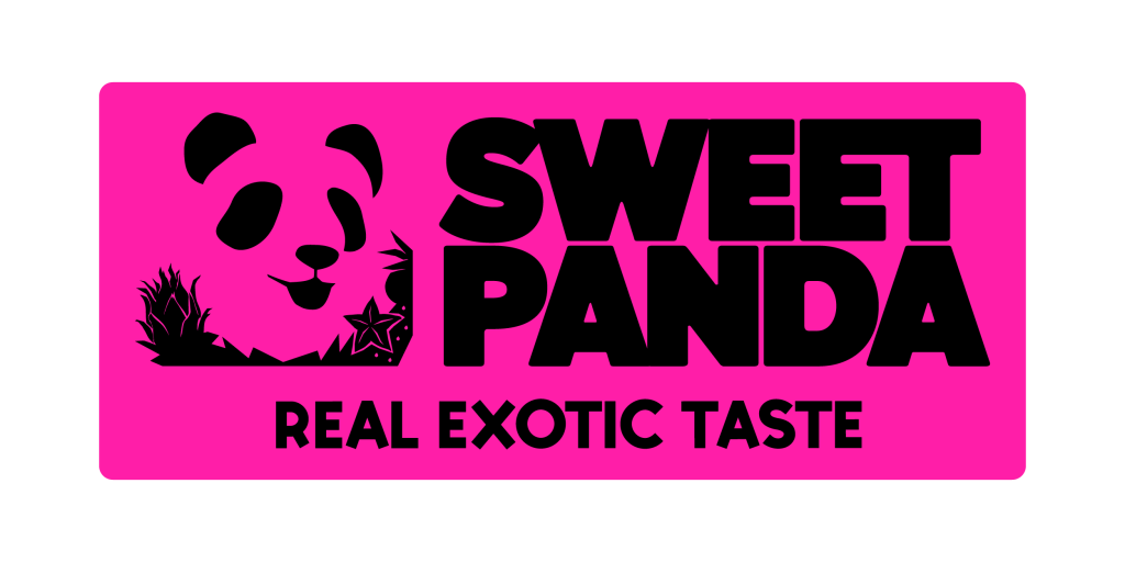 Logotipo de Sweet Panda en negro sobre fondo rosa, con el lema «Real Exotic Taste».